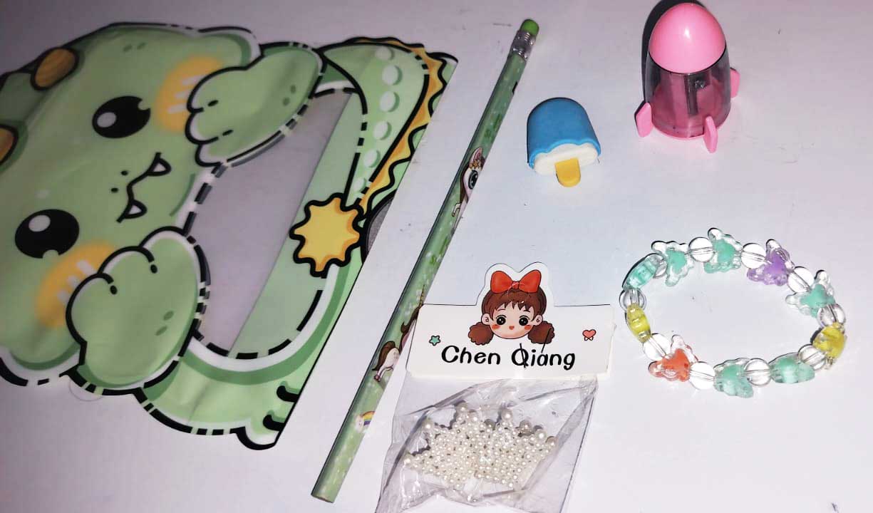 Dino pouch gift pack